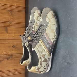 Coach woman shoe size 9 1/2